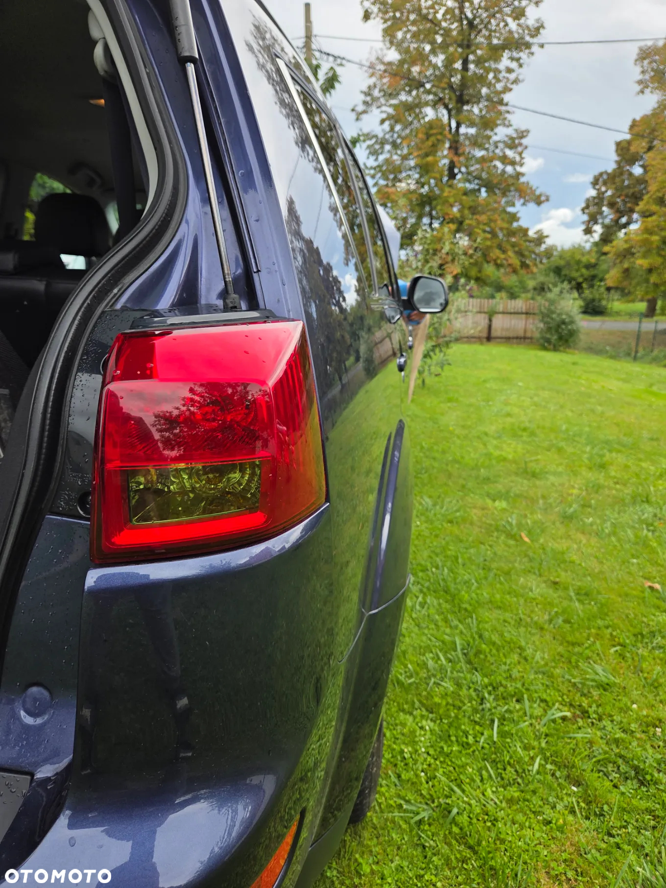 Peugeot 4007 - 8