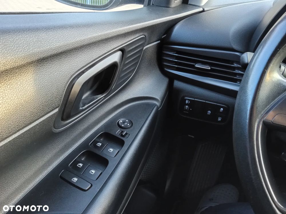 Hyundai i20 - 18