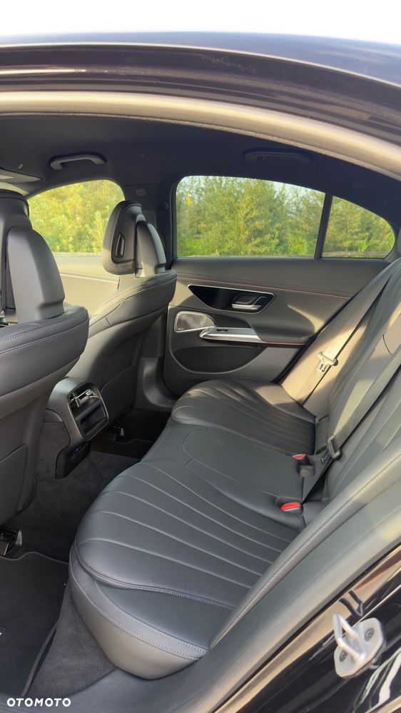 Mercedes-Benz Klasa E 220 d mHEV 4-Matic AMG 9G-Tronic - 19