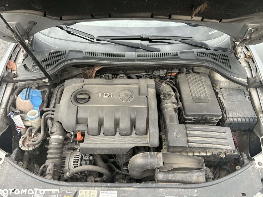 Skoda Superb 2.0 TDI Ambition DSG - 28