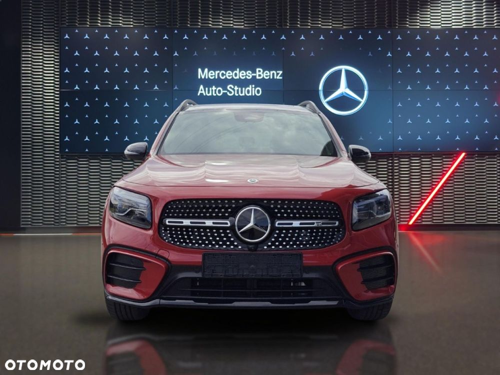 Mercedes-Benz GLB - 10