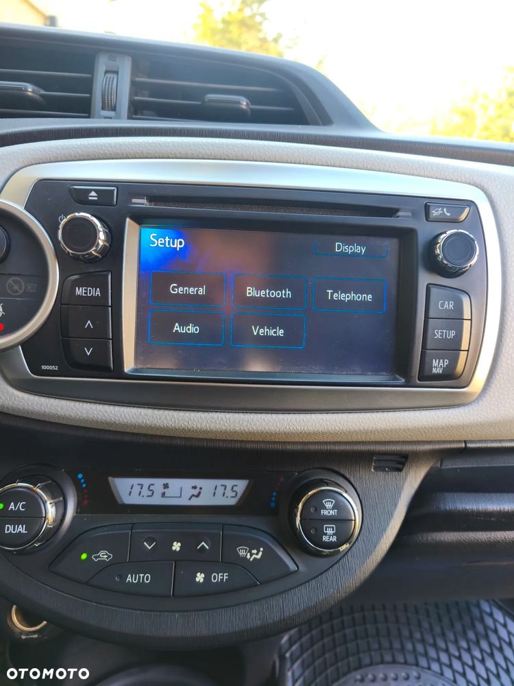 Toyota Yaris 1.5 VVT-i Comfort - 19