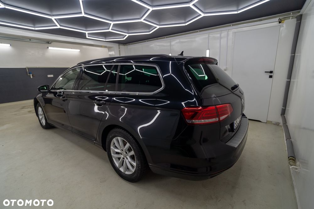 Volkswagen Passat 2.0 TDI SCR DSG Comfortline - 4