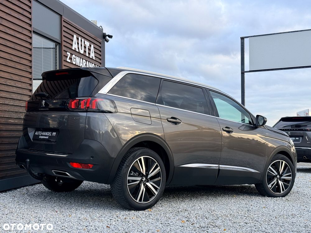 Peugeot 5008 - 8
