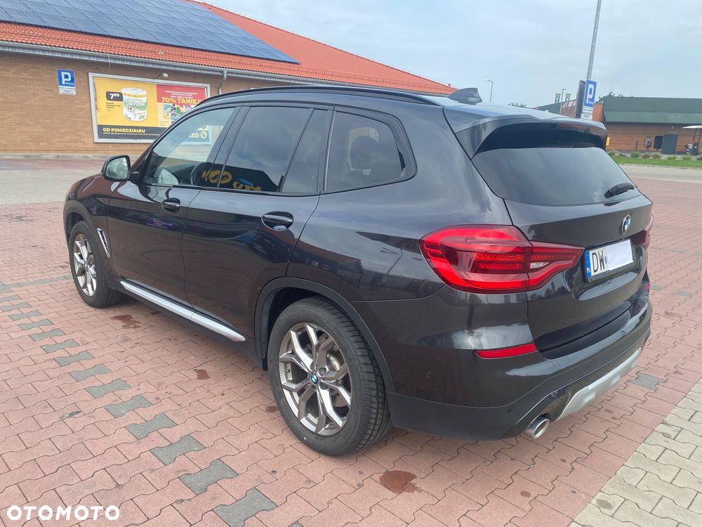 BMW X3 xDrive30i GPF Luxury Line - 4
