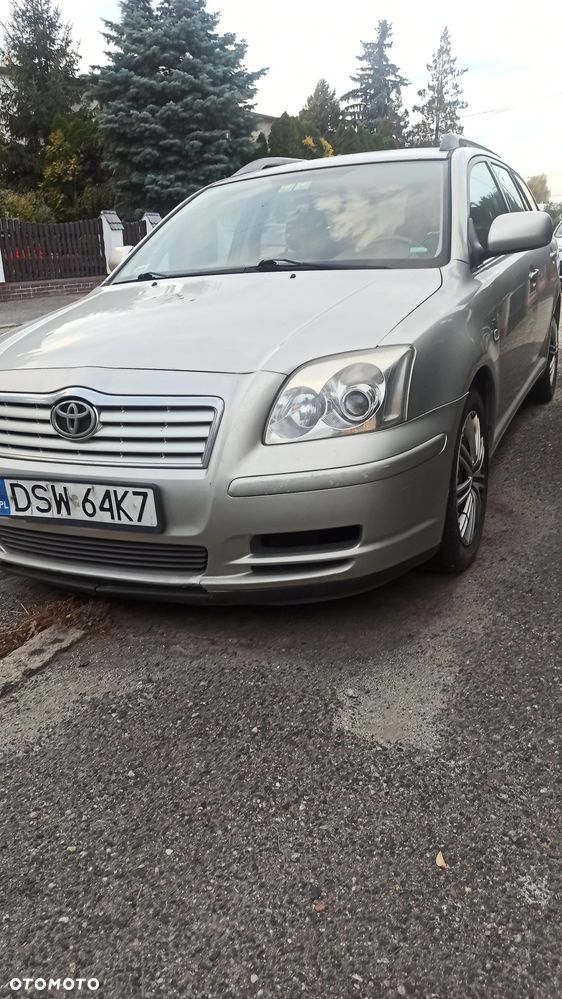 Toyota Avensis 2004 photo 3