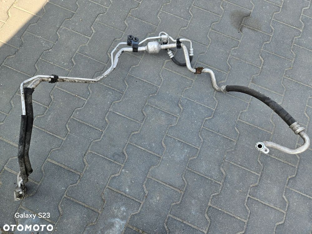 Przewód wąż klimatyzacji Hyundai Santa Fe II 2,2 CRDi 2007r C09 - 2
