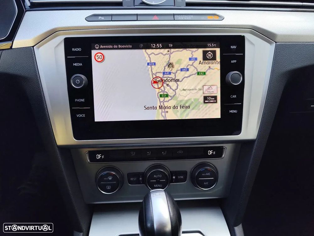 VW Passat Variant 2.0 TDI Confortline DSG - 23