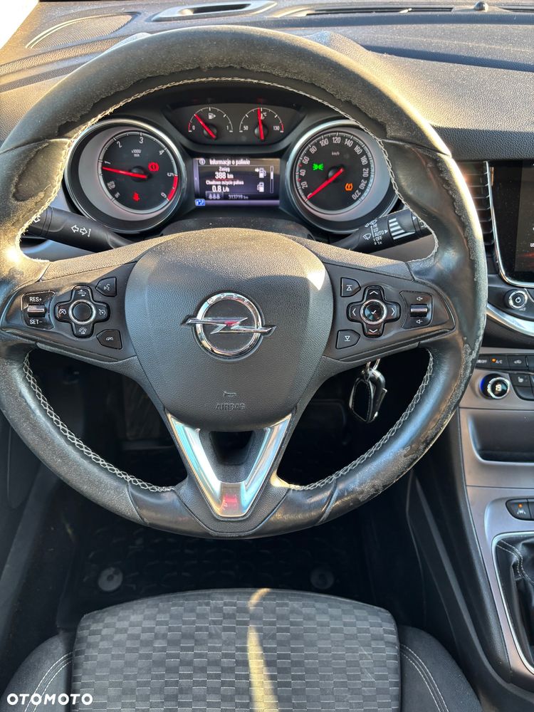 Opel Astra 1.6 CDTI Dynamic S&S - 9