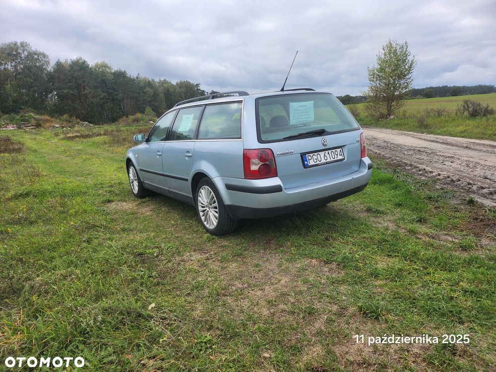 Volkswagen Passat 2.0 Basis - 3