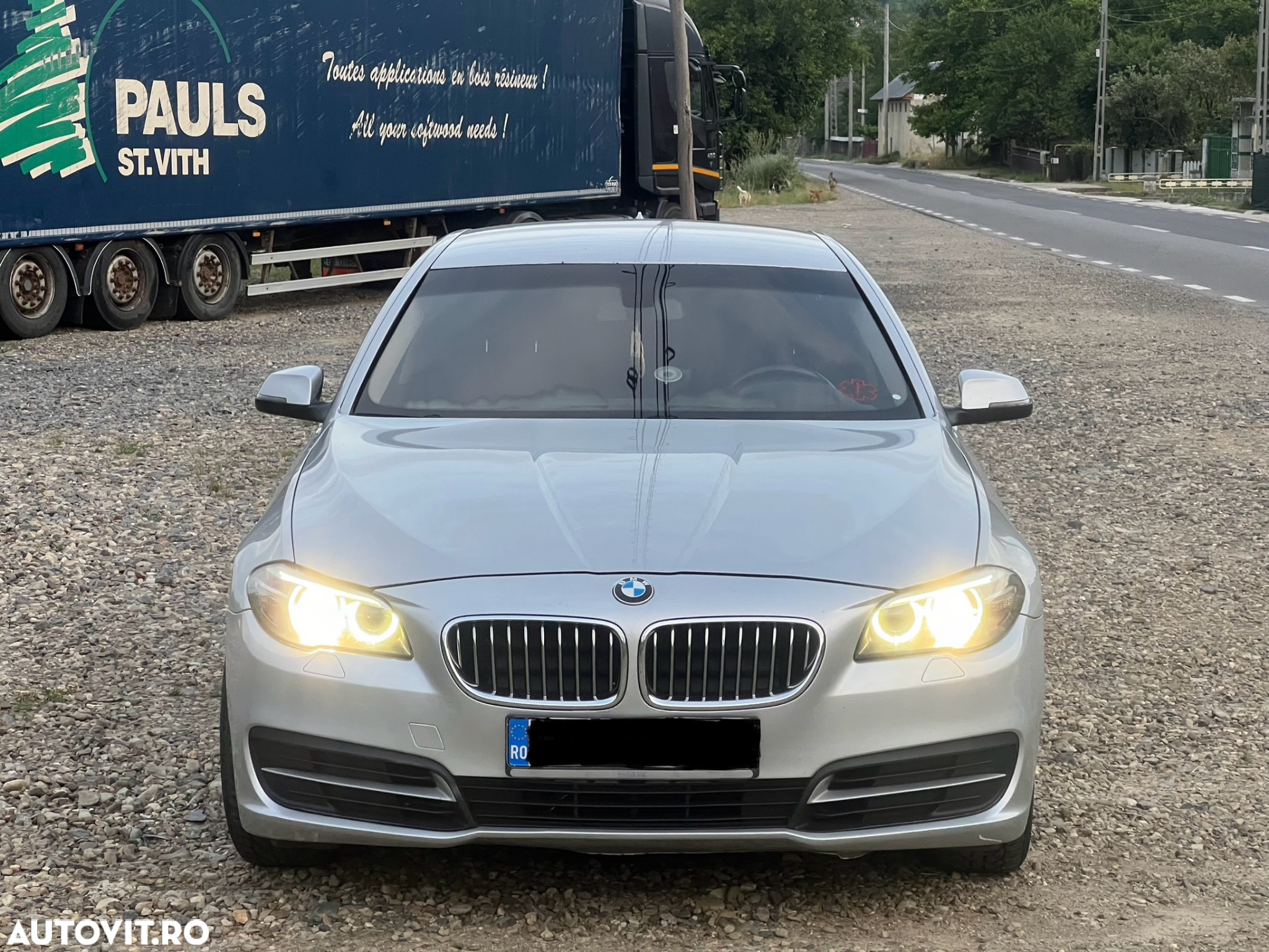 BMW Seria 5 525d xDrive AT - 2