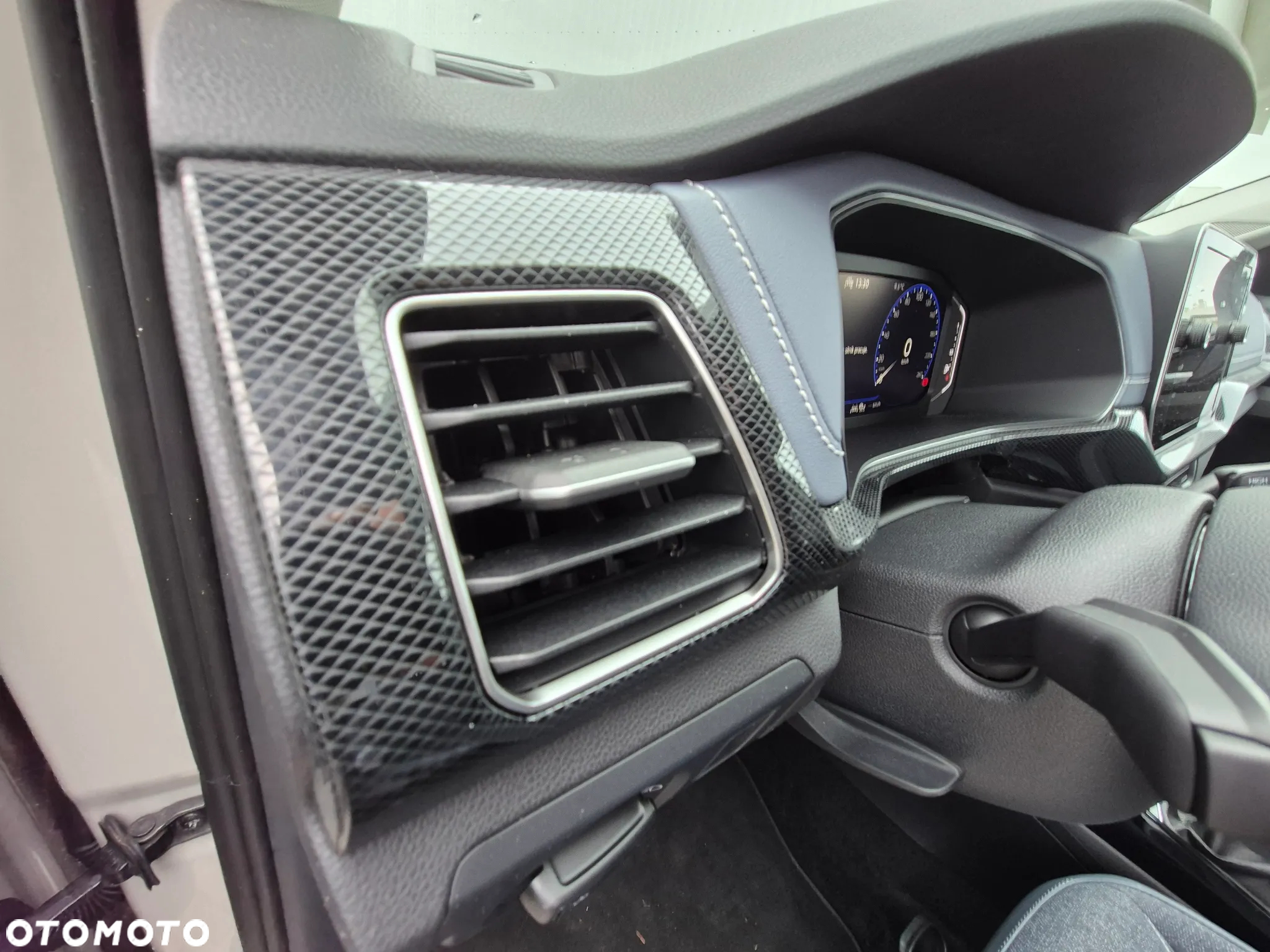 Volkswagen T-Cross 1.0 TSI Style - 16
