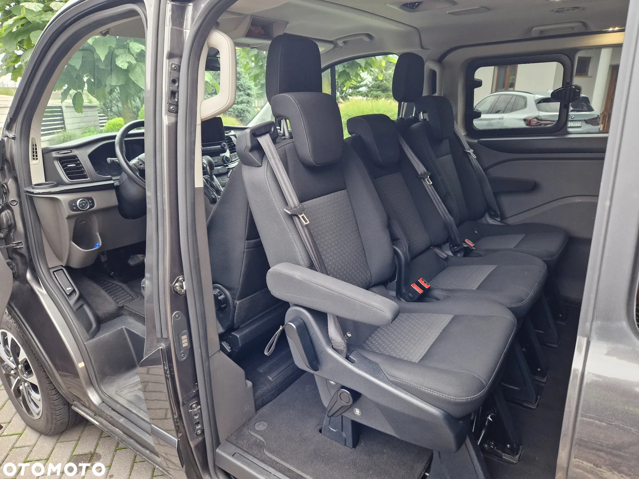Ford Tourneo Custom - 15