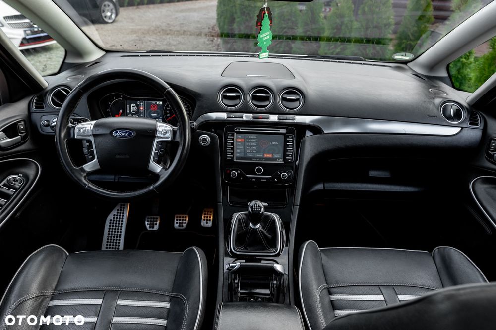 Ford S-Max 2.2 TDCi DPF Titanium X - 29