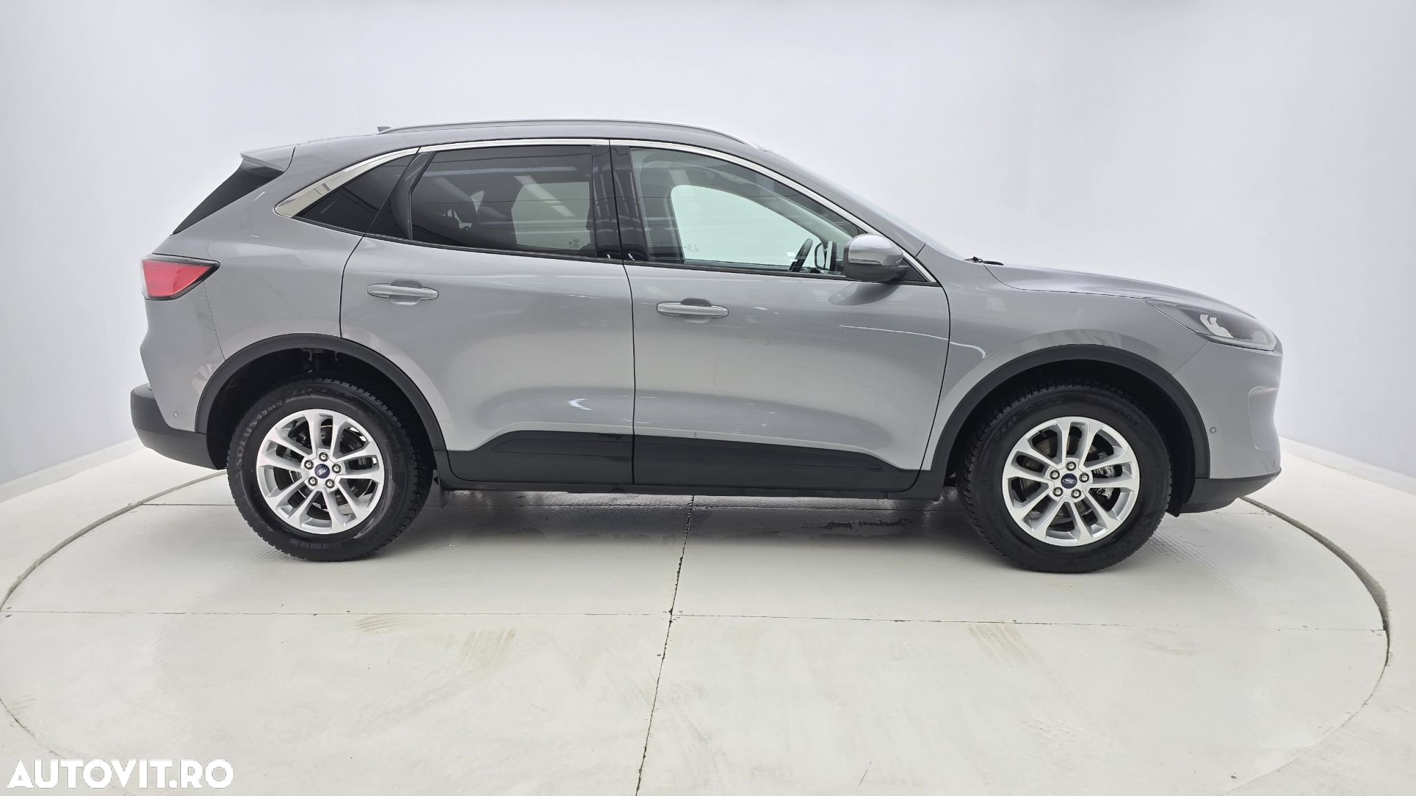 Ford Kuga - 5