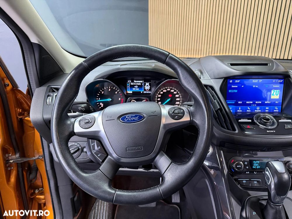 Ford Kuga 2.0 TDCi 4WD Powershift Titanium - 10