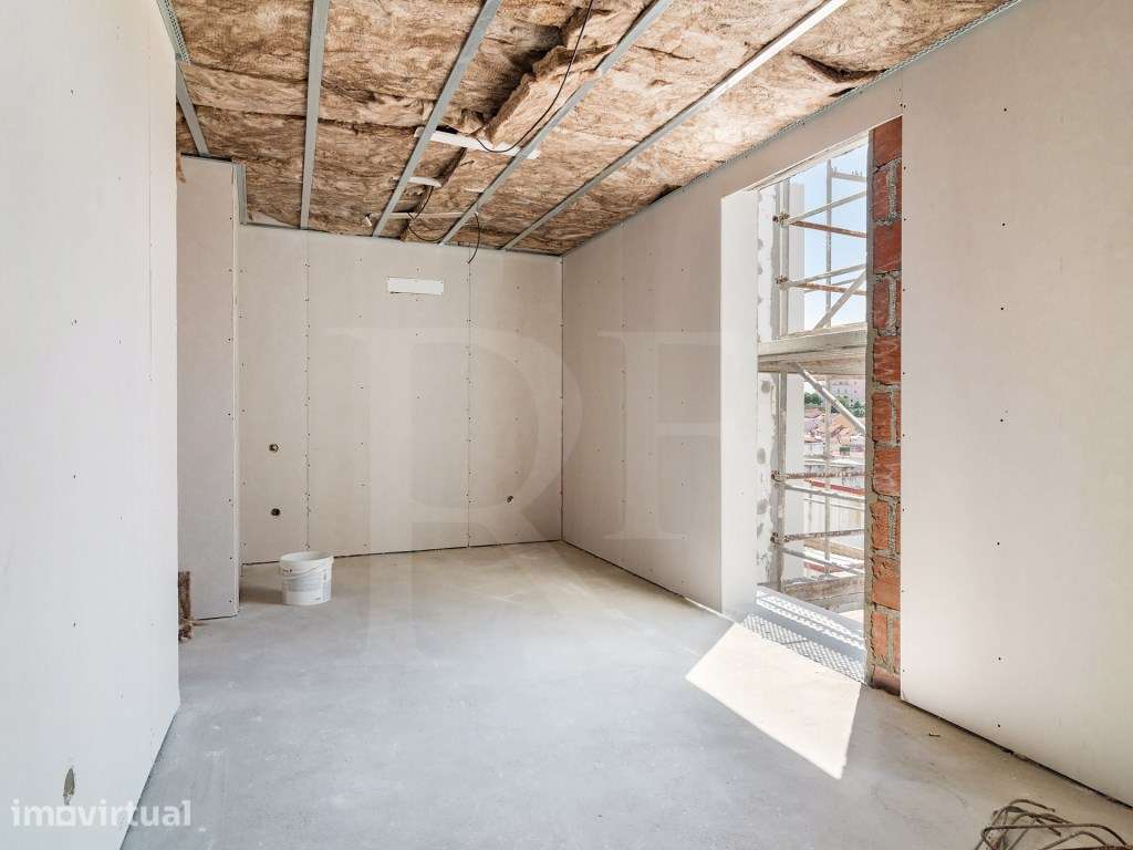 Apartamento T2 com varanda numa das zonas mais desejadas de Lisboa - Grande imagem: 5/34