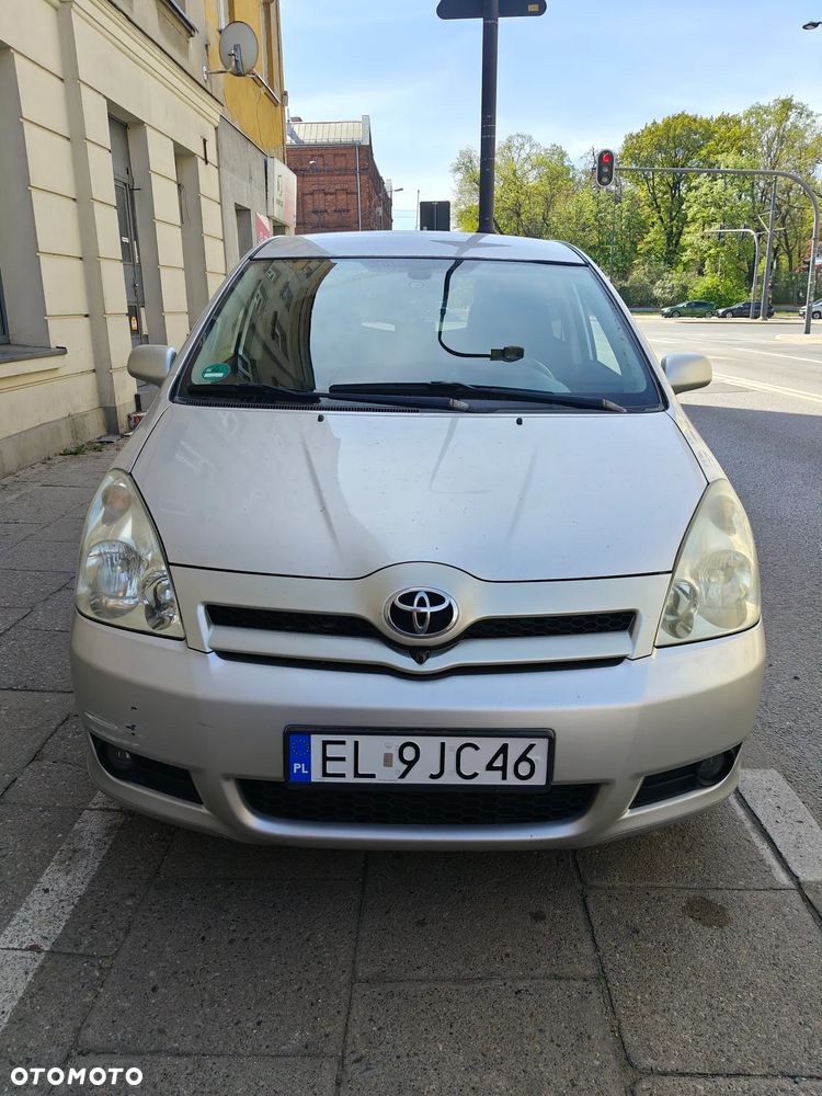 Toyota Corolla Verso 2.2 D-CAT DPF Sol - 1