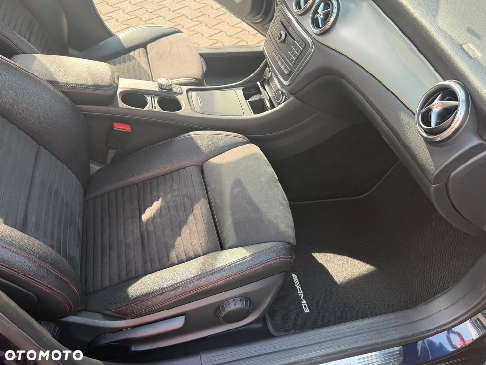 Mercedes-Benz GLA 250 4-Matic - 11