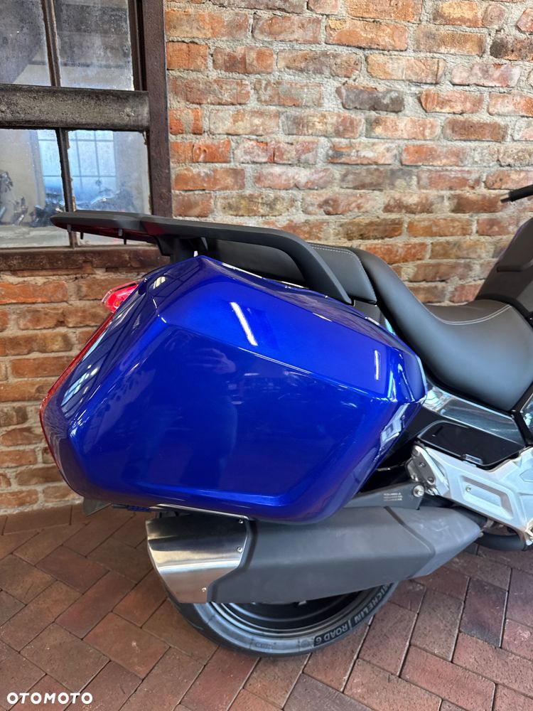 Jawa 750 Touring - 19