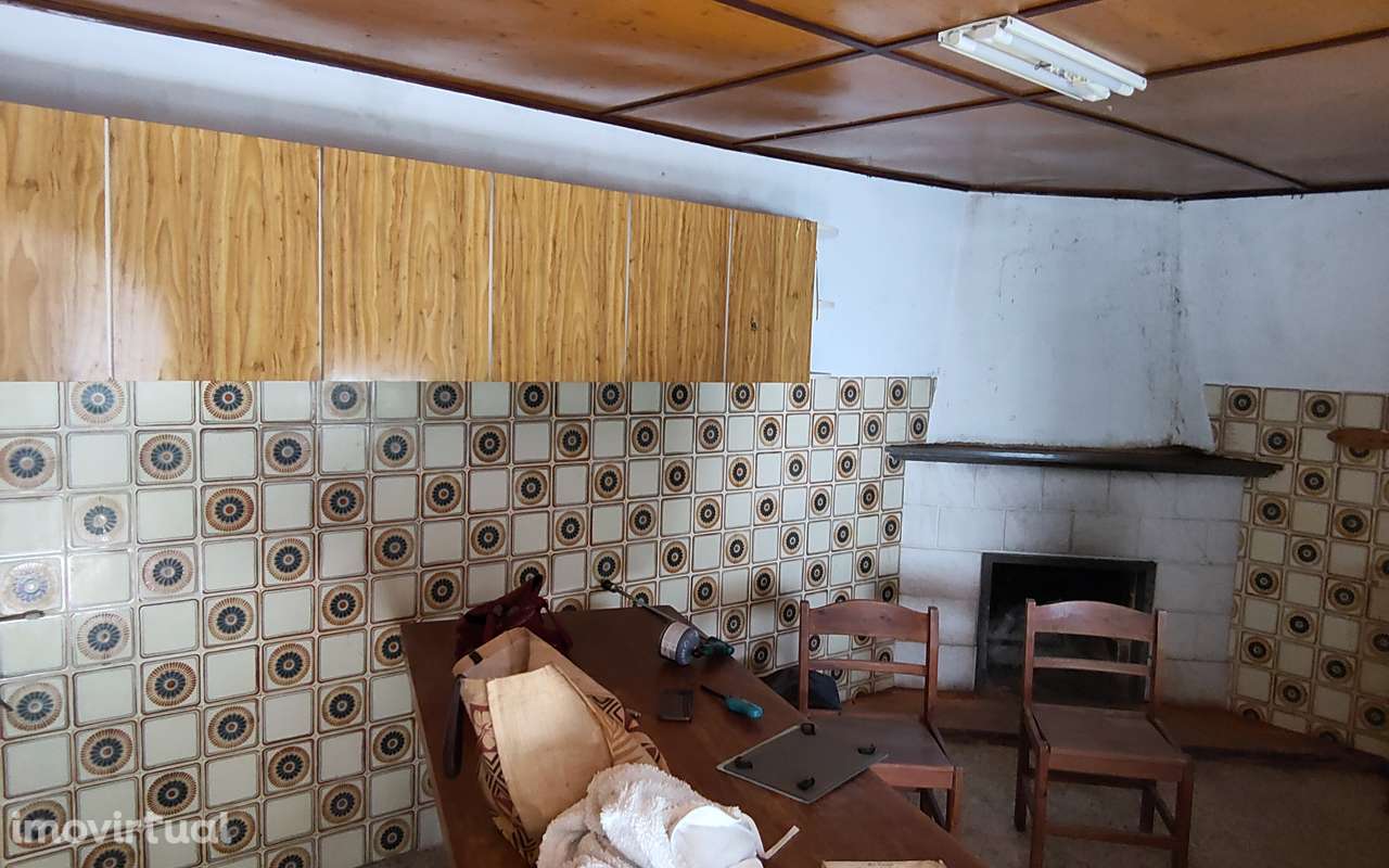 Moradia T4 isolada com garagem e terraço em Santarém - Grande imagem: 4/7