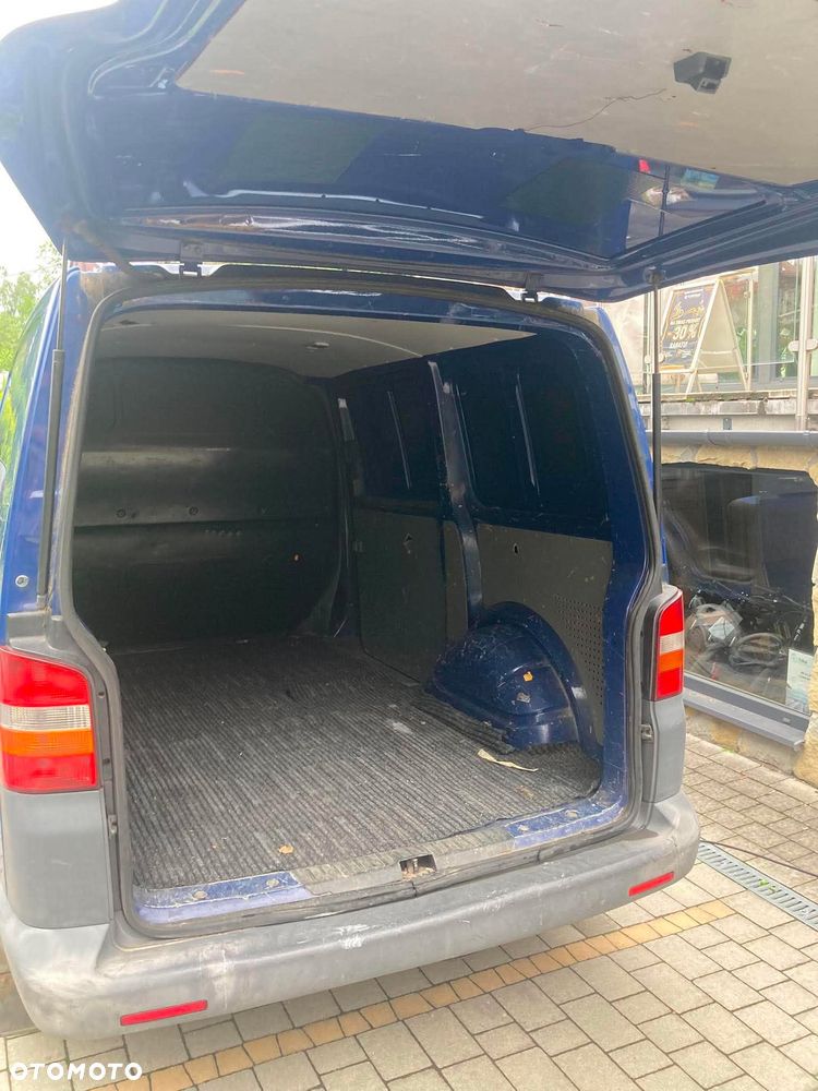 Volkswagen Transporter - 1
