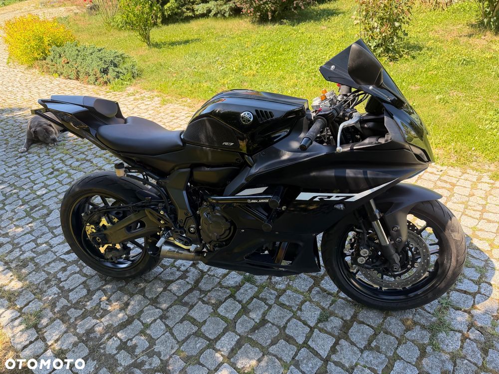 Yamaha R7 - 24