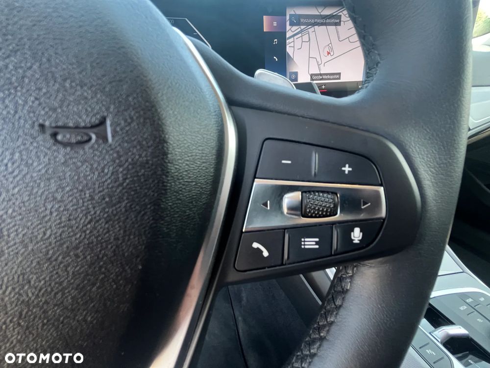 BMW Seria 3 318d Touring Sport Line - 20