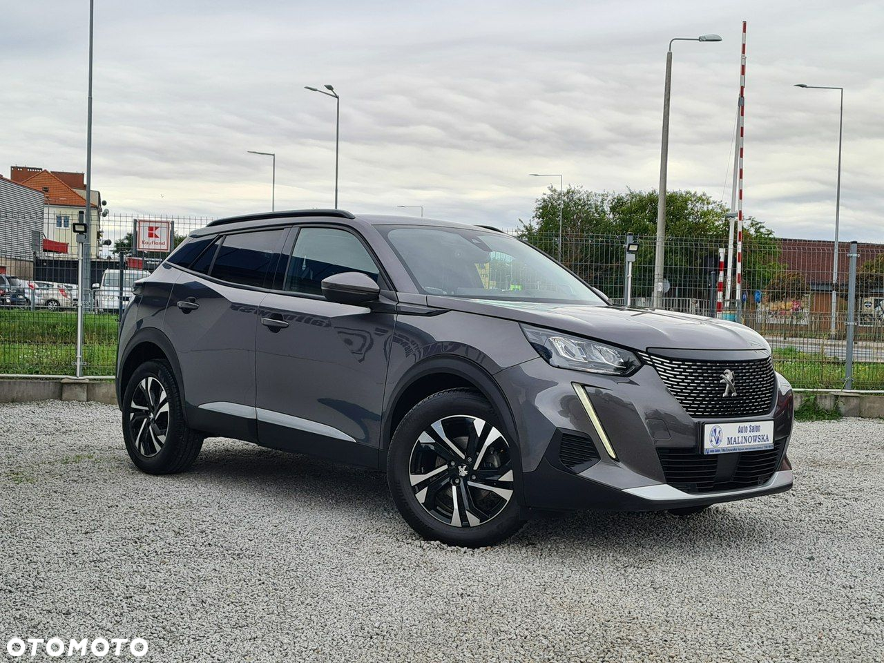 Peugeot 2008 1.2 PureTech Allure S&S - 3