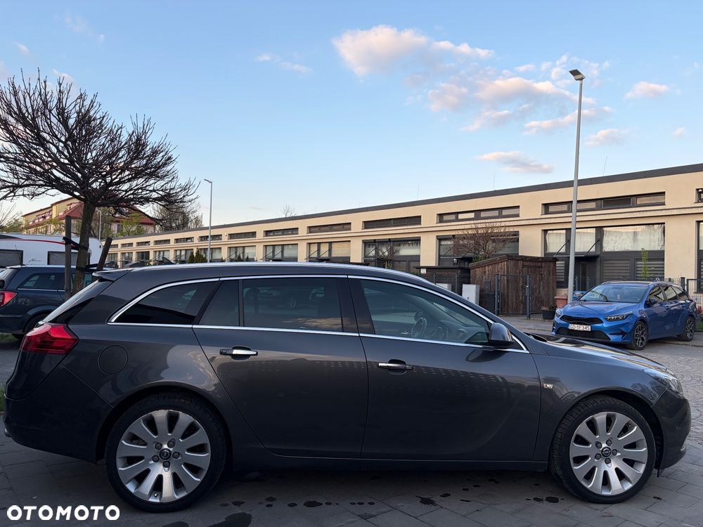 Opel Insignia 2.0 Turbo 4x4 Automatik Design Edition - 9