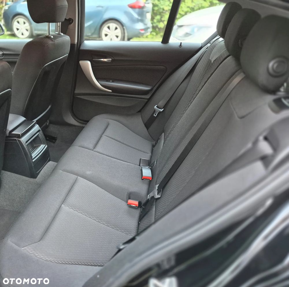 BMW Seria 1 118i - 12