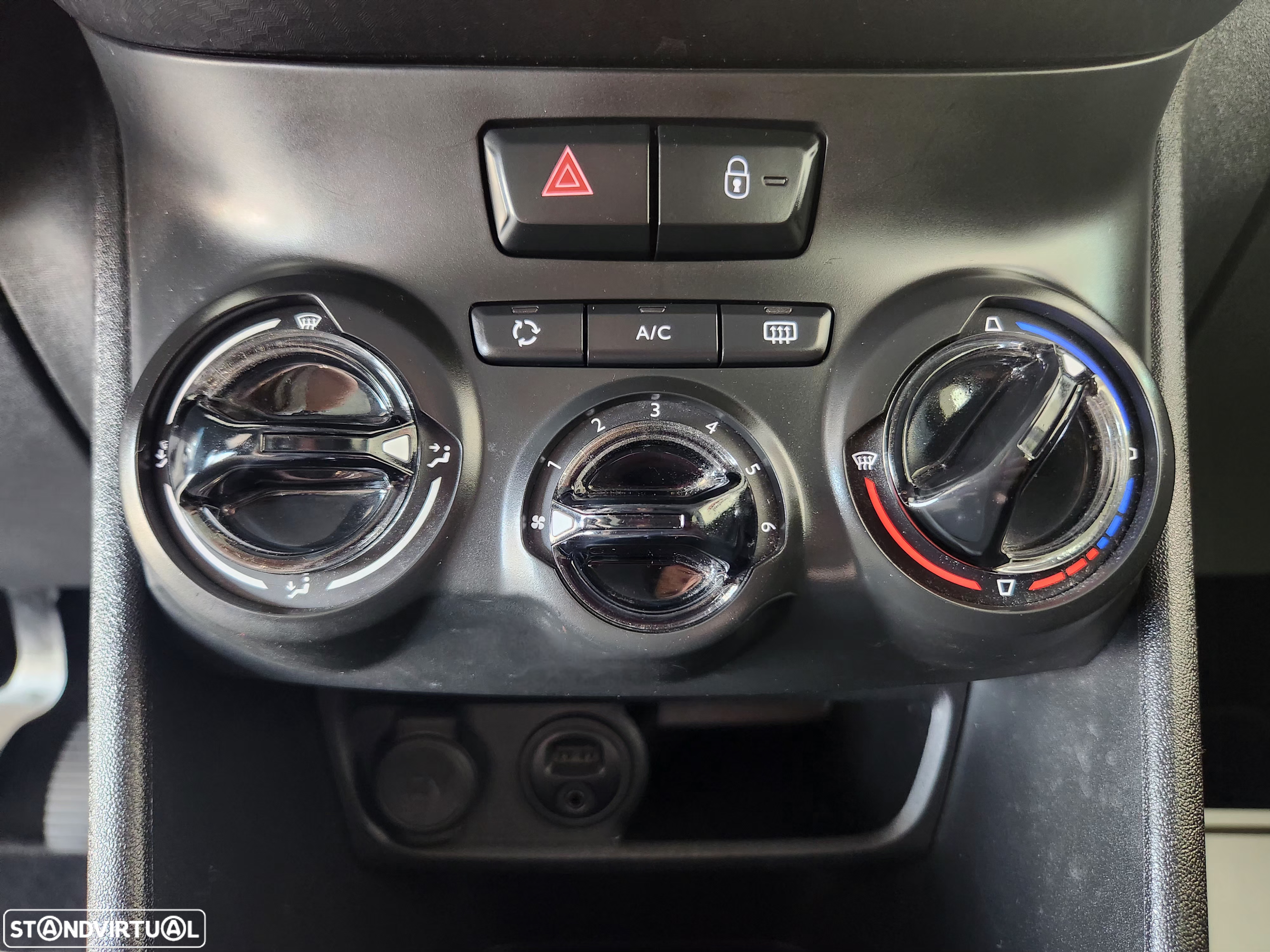 Peugeot 208 1.2 PureTech Style - 35