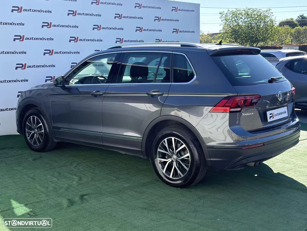 VW Tiguan 1.6 TDI Confortline - 12