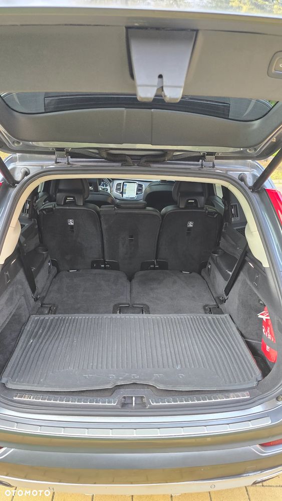 Volvo XC 90 - 11
