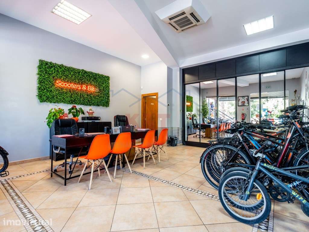 Trespasse na Praia da Rocha - Rent-a-Bike & Rent-a-Scooter em funci... - Grande imagem: 2/14