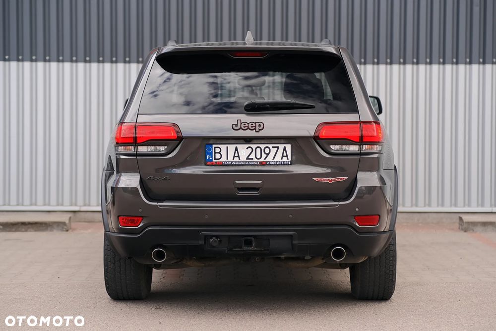 Jeep Grand Cherokee - 9