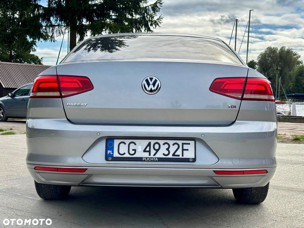 Volkswagen Passat 1.6 TDI BMT Comfortline - 9
