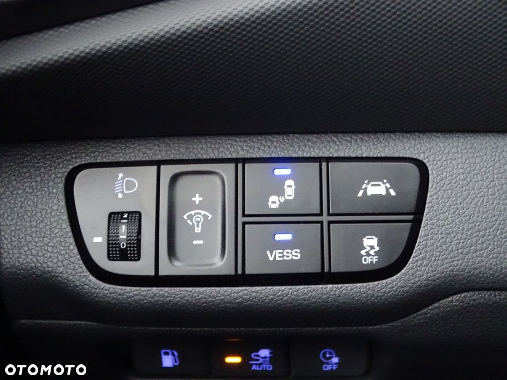 Hyundai IONIQ - 26