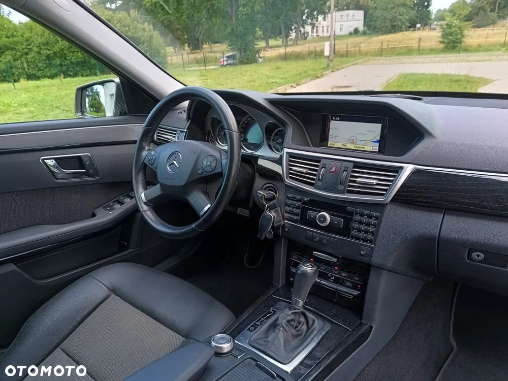 Mercedes-Benz Klasa E 200 CGI BlueEFFICIENCY Automatik Avantgarde - 5