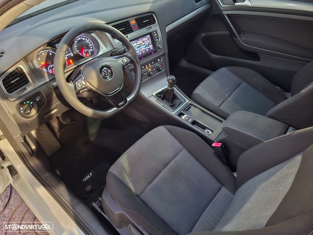 VW Golf 1.6 TDI BlueMotion Comfortline - 16