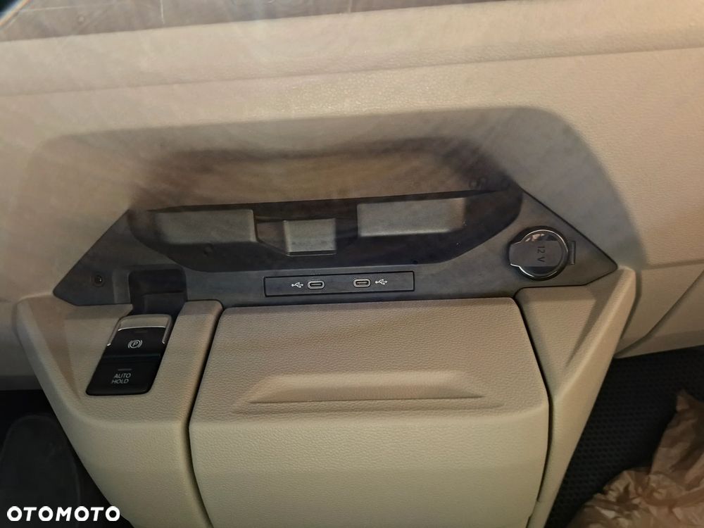 Volkswagen Multivan 2.0 TSI L1 Life DSG - 23
