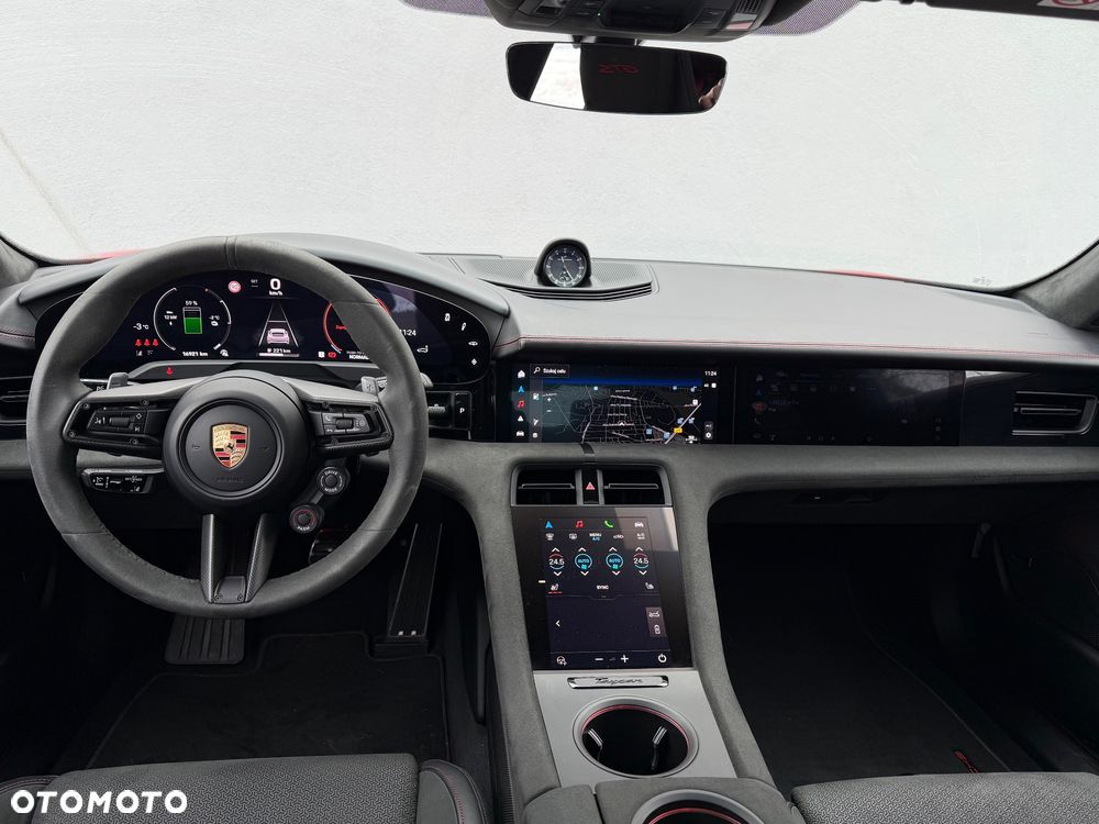 Porsche Taycan - 14