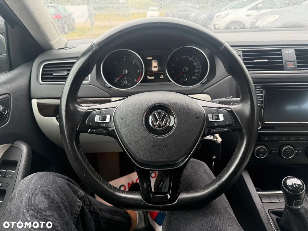 Volkswagen Jetta 2.0 TDI DPF BMT Comfortline - 23