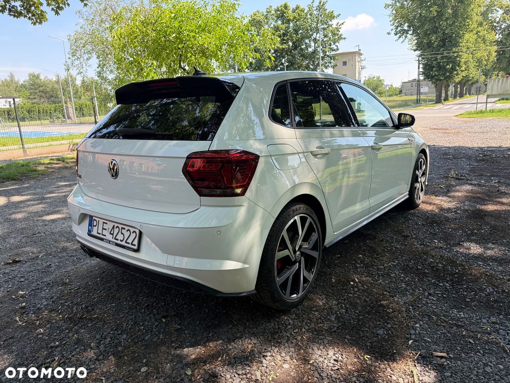 Volkswagen Polo - 5