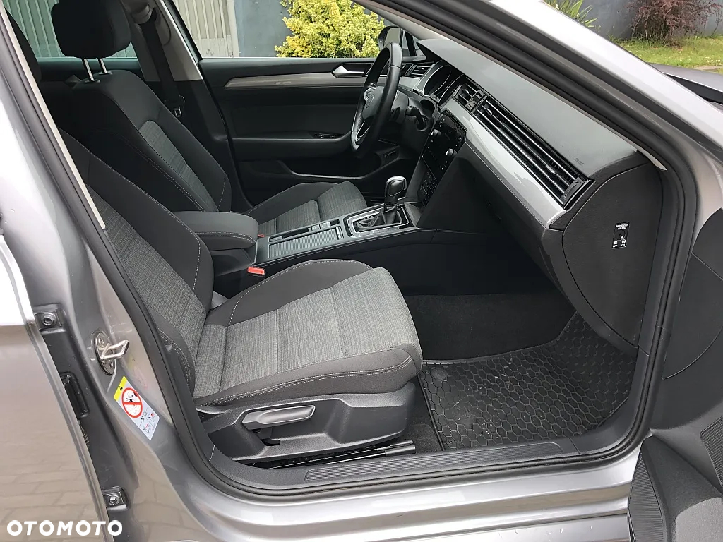 Volkswagen Passat 2.0 TDI EVO Business DSG - 36