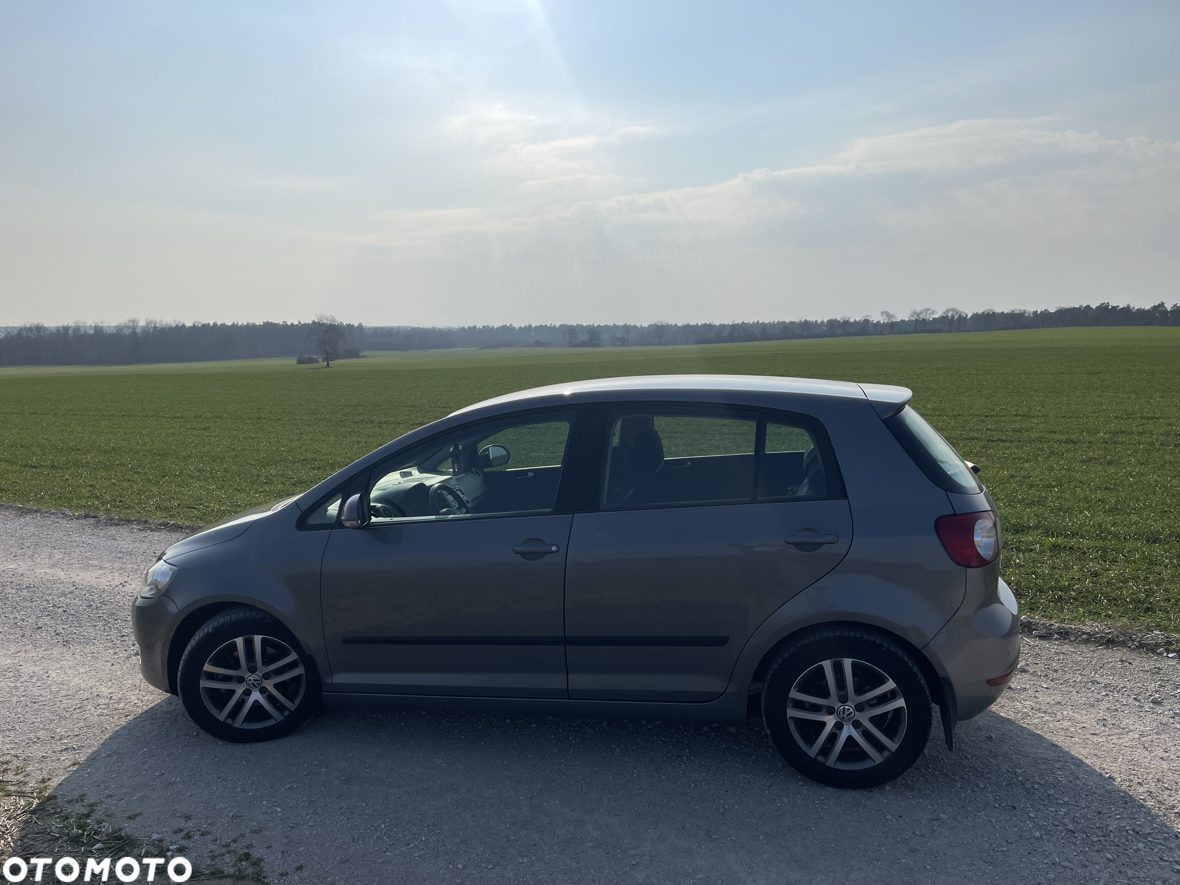 Volkswagen Golf Plus 2.0 TDI Comfortline - 8