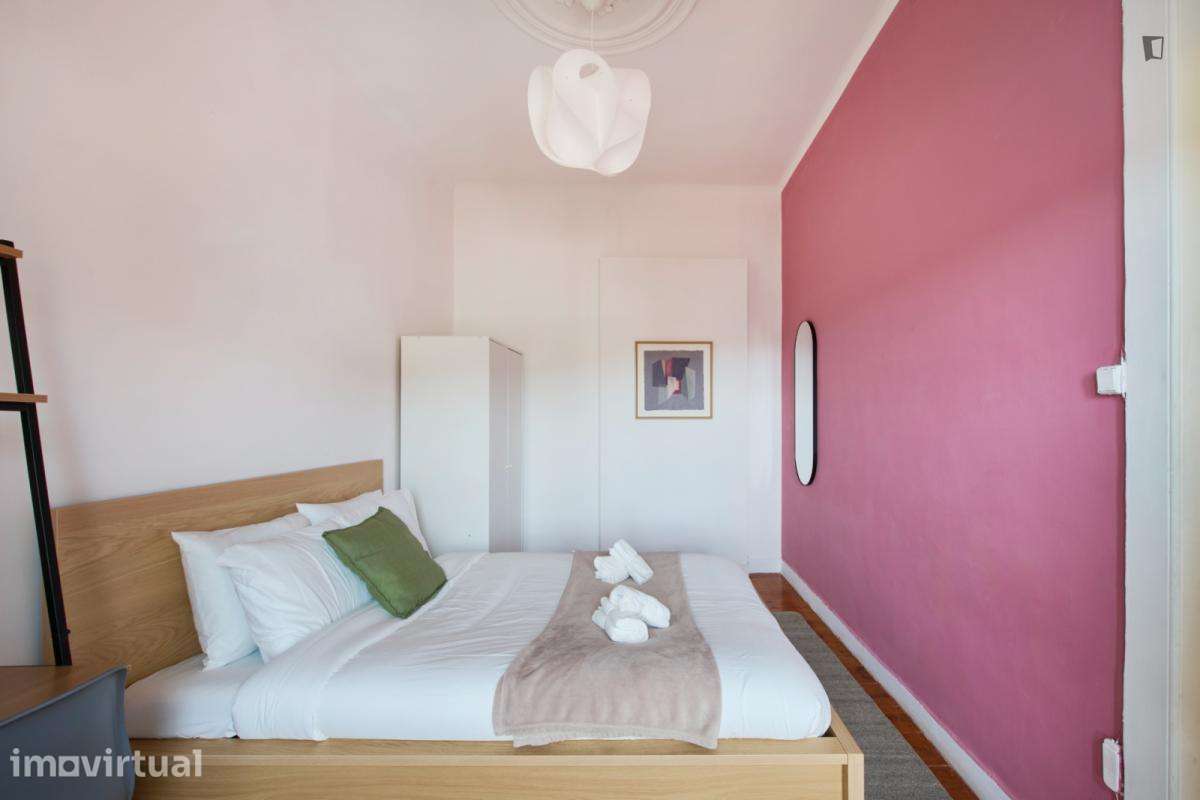 Quarto - localizado em São Bento Lisbon - Grande imagem: 3/31