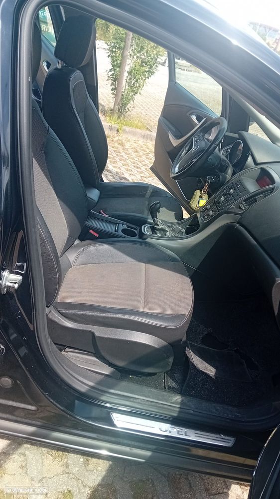 Opel Astra Sports Tourer - 11