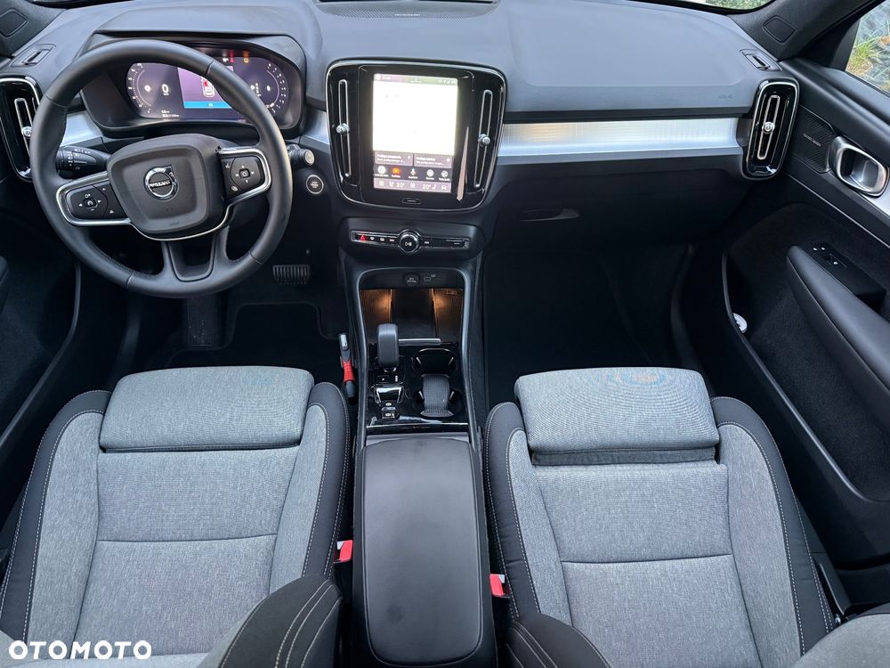 Volvo XC 40 B4 B DKG Plus Dark - 26
