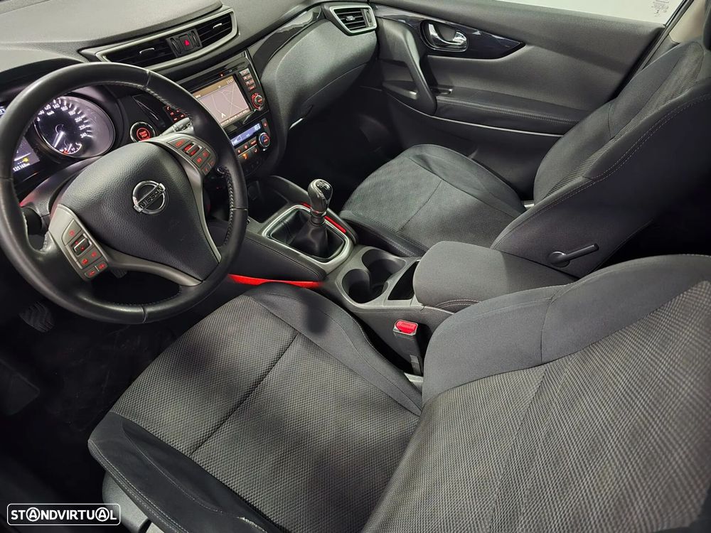 Nissan Qashqai 1.5 dCi N-Connecta 18 - 18